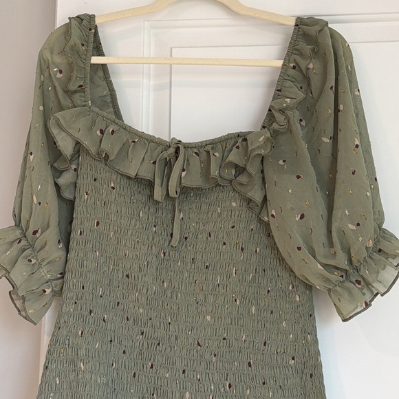 Francesca’s Green Dress - Picture 2 of 6